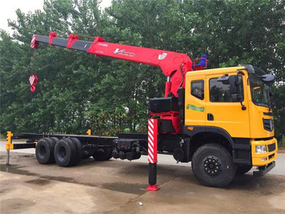 東風后雙橋隨車吊現車出售——隨車吊廠家直銷，品質保障