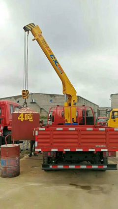 凱馬五噸隨車吊平板車售價及市場分析
